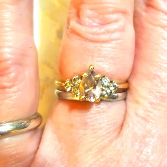 𝅺SOLID 14KT Morganite Sapphire Vintage Ring - Picture 2 of 7